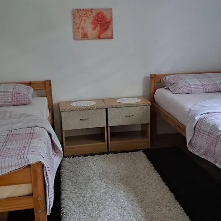 Kuca Za Odmor Ema بيت للعطل *